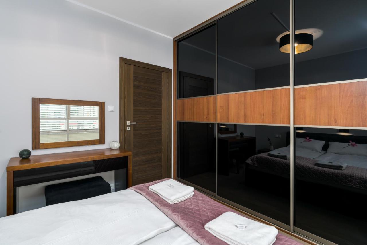 Apartments Poznan Towarowa By Noclegi Renters Екстер'єр фото