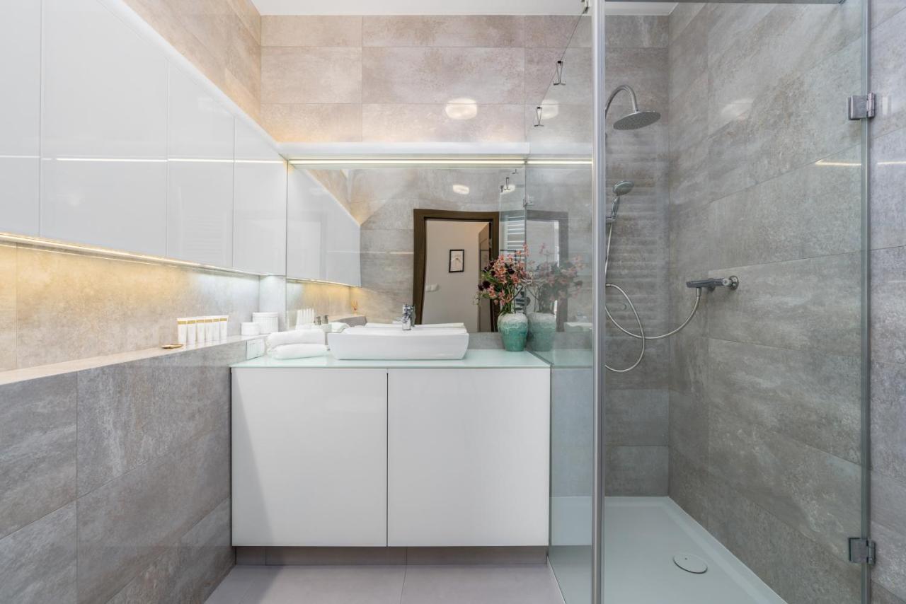 Apartments Poznan Towarowa By Noclegi Renters Екстер'єр фото